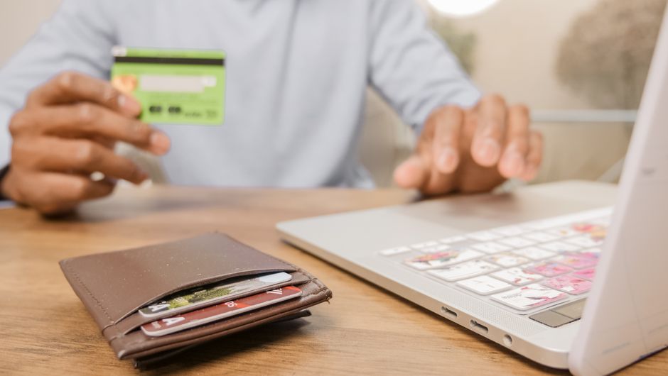 支払いをクレジットカードにまとめて家計を整理する
